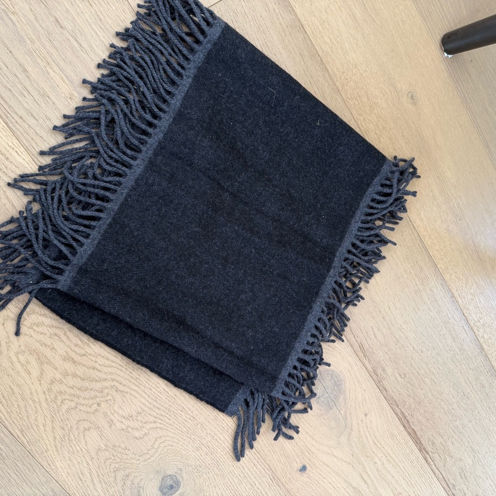Blarney Woolen Mills Charcoal Fringe Scarf lamsbswool angora